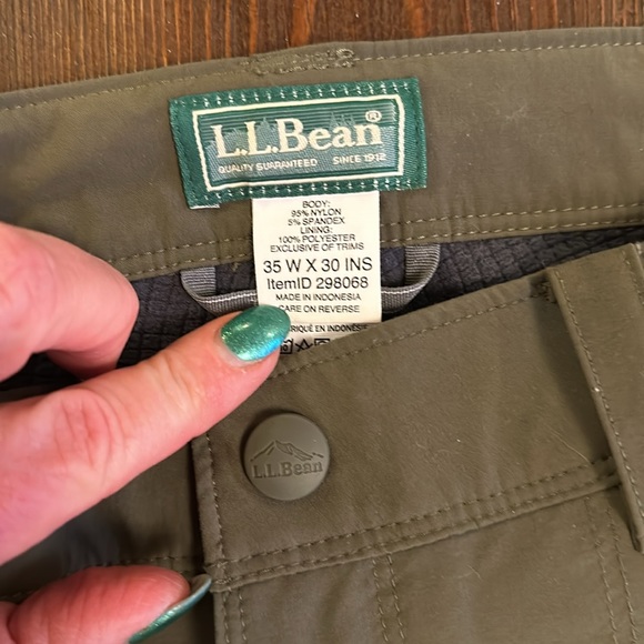 LL Bean Fleece Lined Water Resistant Hiking Pants 35/30 - Picture 3 of 9